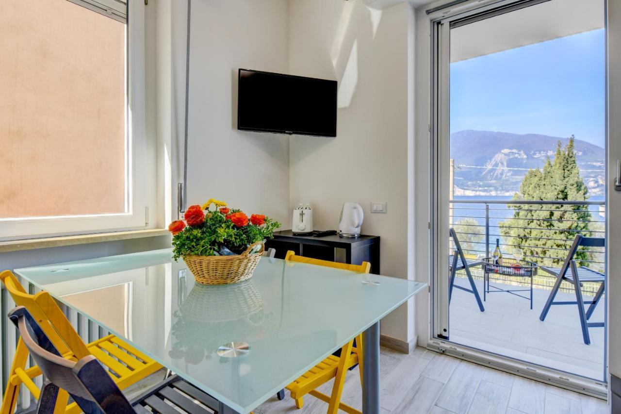Studio Baldo - Brenzone Holiday Apartments Exteriör bild